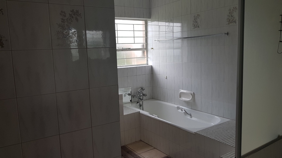 5 Bedroom Property for Sale in Sasolburg Rural Free State